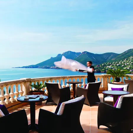 Hotel Tiara Yaktsa Côte D’azur 5*